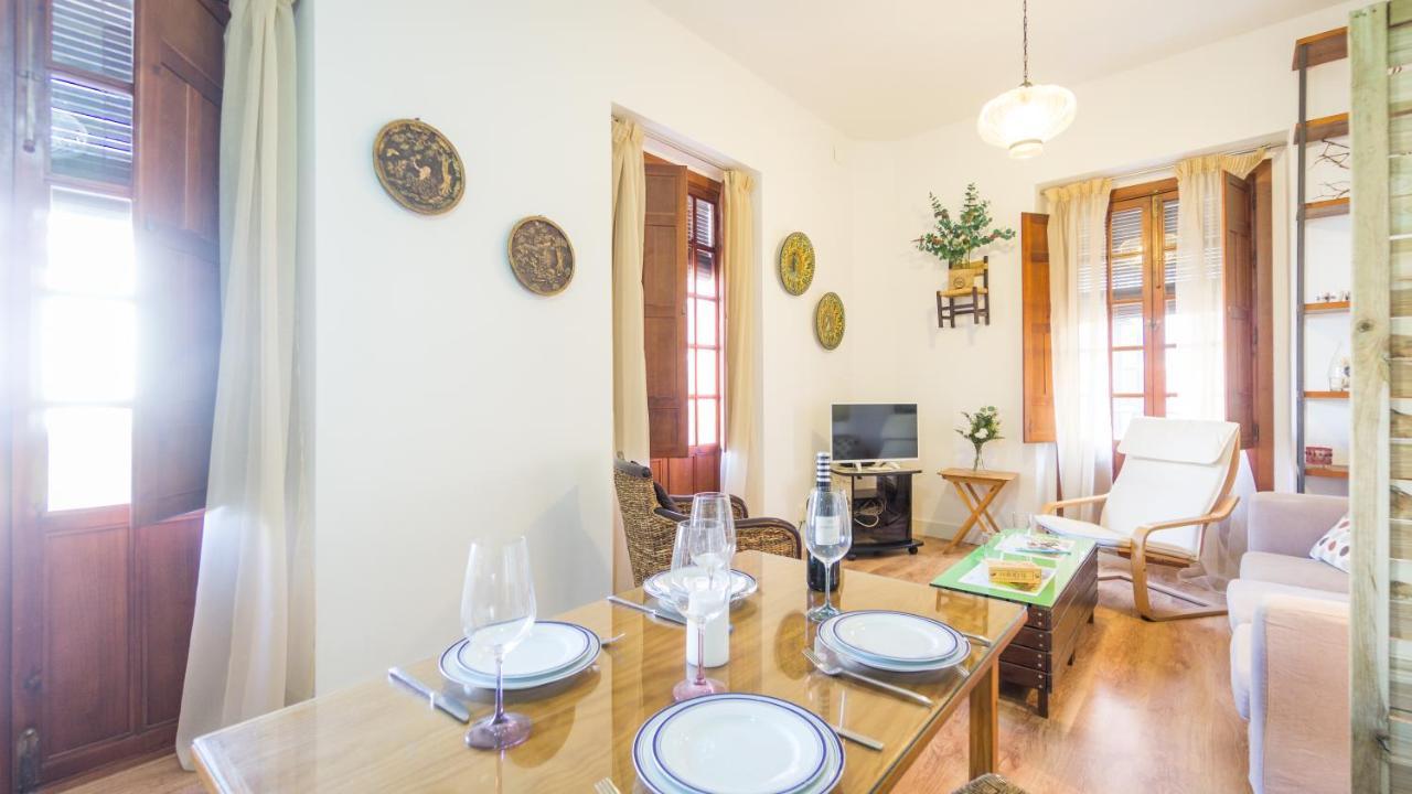 Acogedor Apartamento En Pleno Centro De Sevilla Buitenkant foto