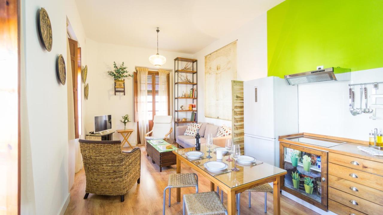 Acogedor Apartamento En Pleno Centro De Sevilla Buitenkant foto